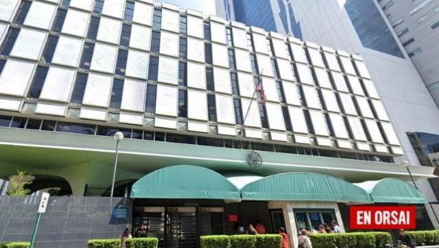 Empleado de la embajada norteamericana es acusado de drogar y abusar sexualmente a 22 mujeres