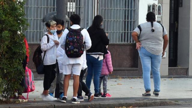 Los padres no están obligados a enviar a sus hijos a la escuela mientras dure el alerta