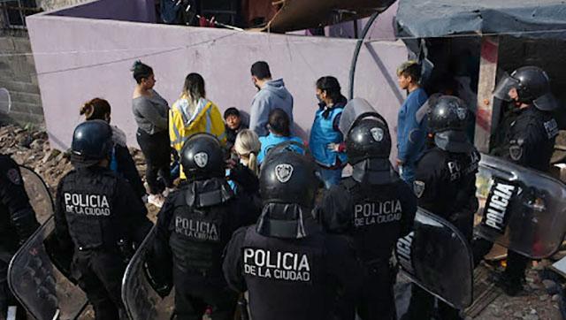 Larreta desalojó violentamente con topadoras un asentamiento en el Barrio Mugica