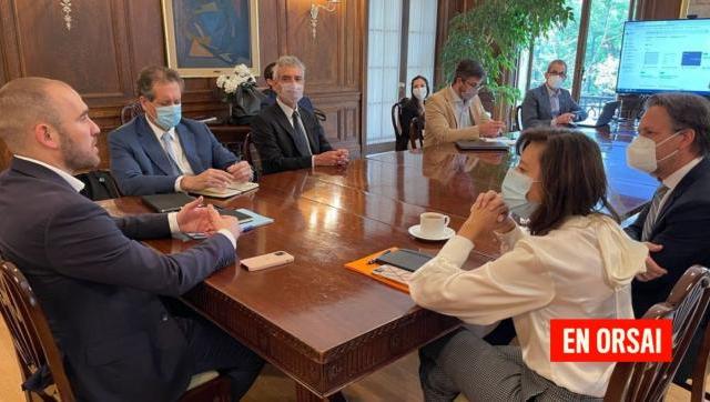Reunión con el staff del FMI en Washington para resolver el problema de la deuda que contrajo la administración de Juntos por el Cambio
