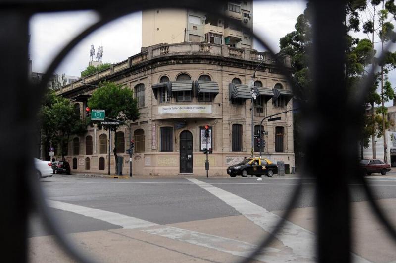 El edificio histórico de la escuela que el gobierno de Larreta desea demoler