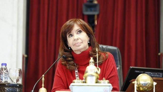 Cristina despidió a 40 “asesores” del Senado por no ir a trabajar
