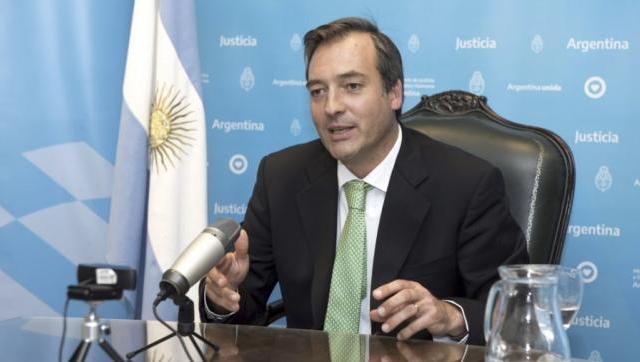 El ministro de Justicia afirmó hoy que Argentina estuvo cuatro años gobernada por un mafioso