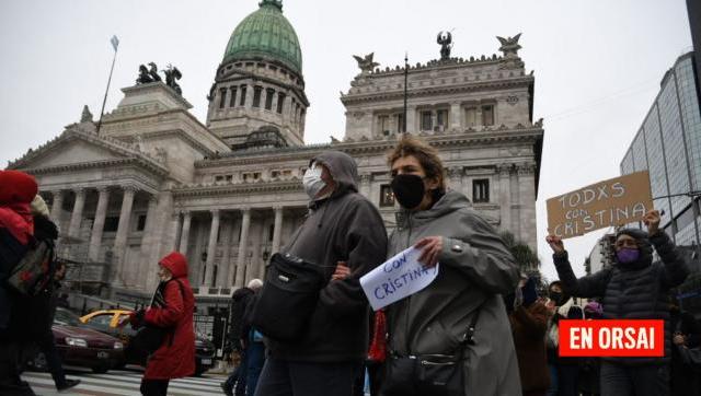 Los adultos mayores marcharon en apoyo a CFK
