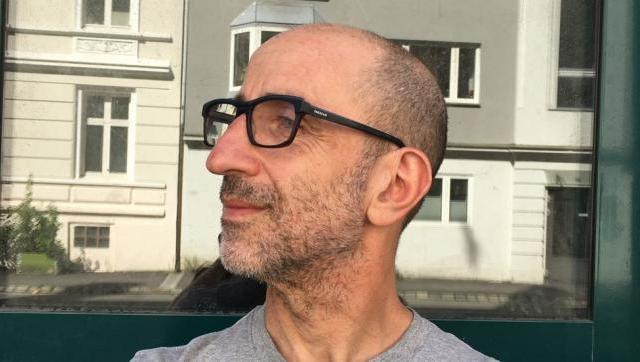El escritor e historiador argentino Ernesto Semán en Bergen (Noruega), en agosto de 2022.  CLARA SEMÁN