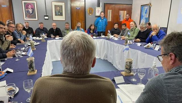 En un hecho histórico, organismos científicos y tecnológicos mantuvieron un plenario en la Antártida