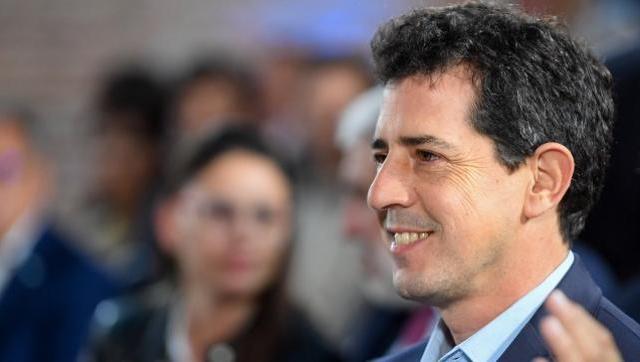Wado De Pedro entregó equipos a 2.100 centros de documentación de todo el país