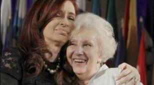 Estela de Carlotto calificó como "indignante" la condena a Cristina Fernández