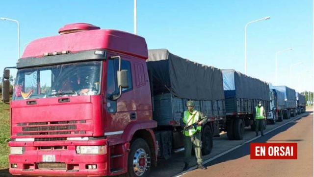 Los agrocontrabandistas están pasando más de 3.000 camiones por mes por la frontera