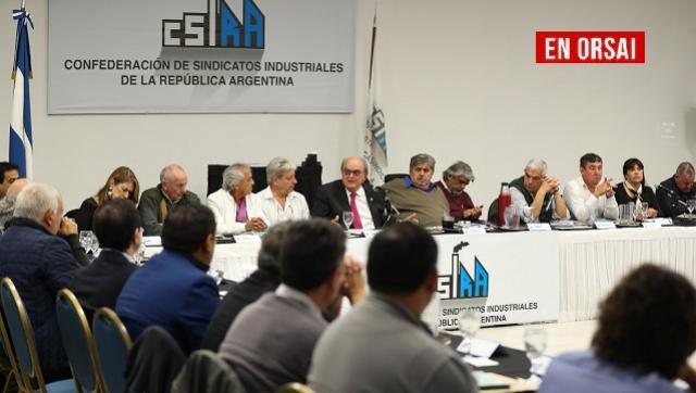 Secretario de Industria y Desarrollo Productivo de la Nación, José Ignacio de Mendiguren con sindicatos industriales