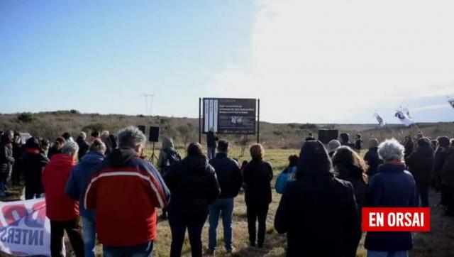 Bahía Blanca: Homenaje donde fueron hallados los cuerpos de los trabajadores del diario La Nueva Provincia