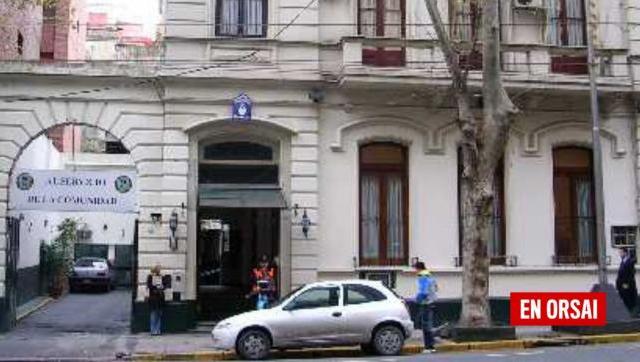 Dos presos se fugaron caminando por la puerta de una comisaría en Recoleta Dos presos se fugaron caminando por la puerta de una comisaría en Recoleta