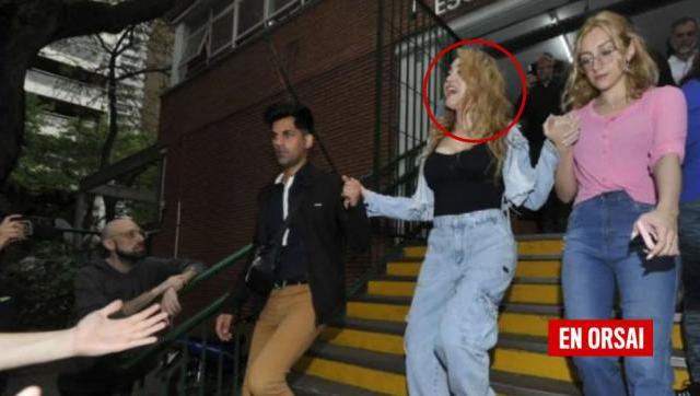 El injustificado cierre del colegio para Fátima Florez dejando ciudadanos sin votar El injustificado cierre del colegio para Fátima Florez dejando ciudadanos sin votar