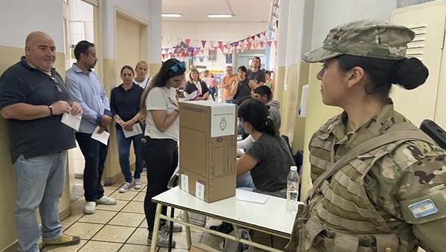 Más de 86.000 efectivos son desplegados en todo el país para la custodia y seguridad del balotaje