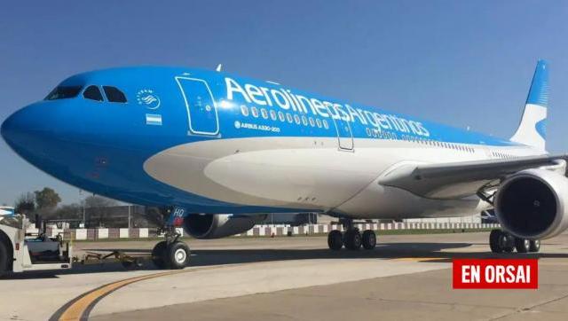 Aerolíneas Argentinas en la mira libertaria: recortes y advertencias de privatización