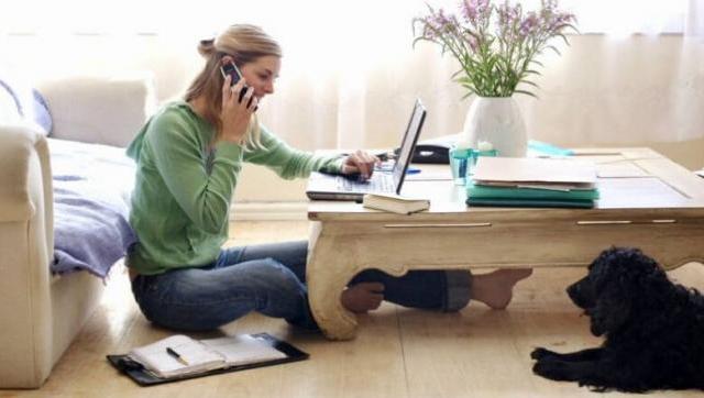 5 plataformas que pagan en dólares por trabajar desde casa (sin jefes, sin horarios y sin título)