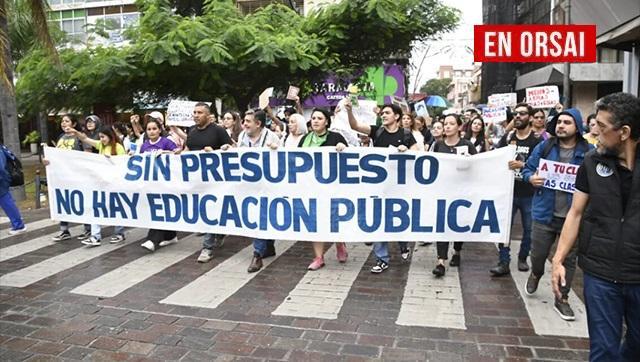 Archivo, marcha en defensa de la educación pública en Argentina.