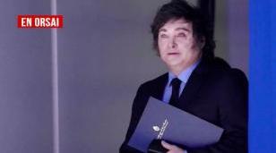 Javier Milei, solo