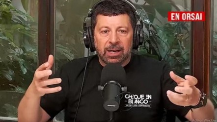 Alfredo Zaiat explica por qu&eacute; el modelo de Milei entr&oacute; en un tobog&aacute;n: el atraso cambiario destruye la industria, los d&oacute;lares se van "por la canaleta" del ahorro y el FMI le solt&oacute; la mano.