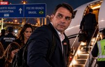 Operación Fuga: Flávio Bolsonaro escapó por Puerto Iguazú y el Gobierno lo encubrió de madrugada